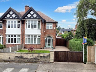 3 bedroom semi-detached house for sale in Fellows Road, Beeston, Nottingham, NG9