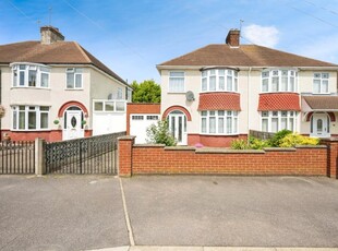 3 bedroom semi-detached house for sale in Harewood Road, Bedford, MK42