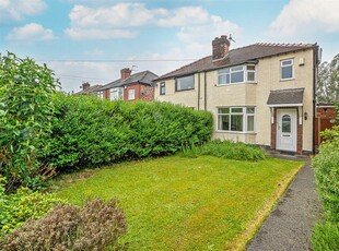 3 bedroom semi-detached house for sale in Knutsford Road, Grappenhall, Warrington, WA4