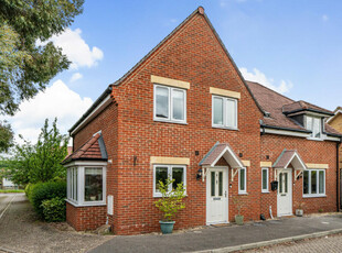 3 bedroom semi-detached house for sale in Martin Close, Botley, Oxford, Oxfordshire, OX2