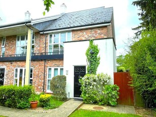 3 bedroom town house for sale in Notley Place, Emmer Green, Reading, RG4