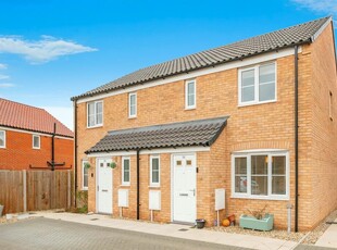 3 bedroom semi-detached house for sale in Nuthatch Road, Sprowston, Norwich, NR7