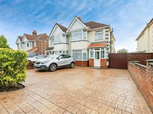 3 bedroom semi-detached house for sale in Peartree Avenue, Bitterne, Southampton, SO19