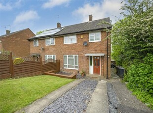 3 bedroom semi-detached house for sale in Queenshill Drive, Leeds, West Yorkshire, LS17
