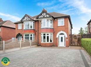 3 bedroom semi-detached house for sale in Sheffield Road, Warmsworth, Doncaster, DN4