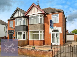 3 bedroom semi-detached house for sale in Silverdale Road, Hull, East Yorkshire, HU6