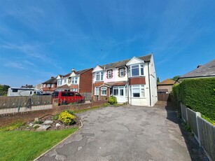 3 bedroom semi-detached house for sale in Southampton Road, Portchester Borders, PO6