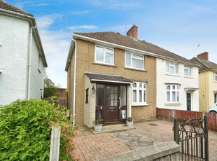 3 bedroom semi-detached house for sale in Springfield Park Road, Chelmsford, CM2