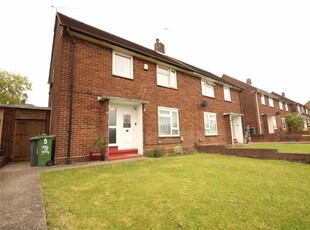 3 bedroom semi-detached house for sale in Upwell Road, Luton, Bedfordshire, LU2