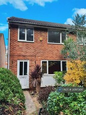 3 bedroom terraced house for rent in Hawkhurst Close, Southampton, SO19