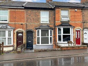 3 bedroom terraced house for rent in High Street Rochester ME2
