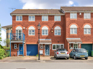 3 bedroom terraced house for sale in Captains Place, Terminus Terrace, Southampton, Hampshire, SO14