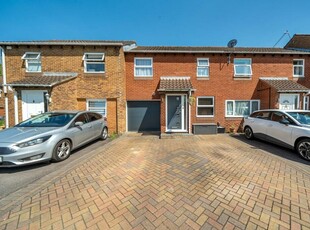 3 bedroom terraced house for sale in Chilcombe Way, Lower Earley, Reading, RG6
