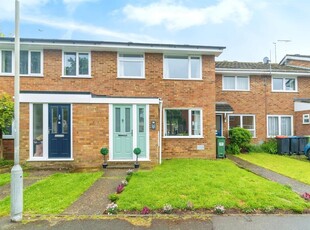 3 bedroom terraced house for sale in Holland Way, Newport Pagnell, MK16