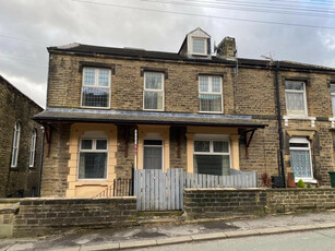 3 bedroom terraced house for sale in Longwood Gate, Huddersfield, West Yorkshire, HD3
