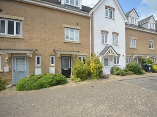 3 bedroom town house for rent in Sherwood Avenue Aylesford ME20