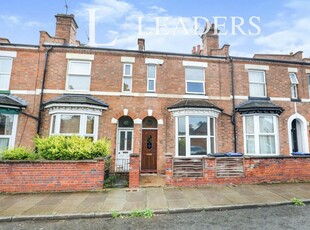 3 bedroom town house for rent in Tachbrook street, CV31