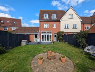 3 bedroom town house for sale in Meadow Crescent, Purdis Farm, Ipswich, IP3