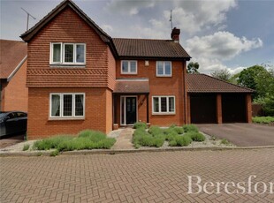 4 bedroom detached house for sale in Beaumont Gardens, Hutton, CM13