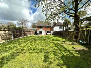 4 Bedroom Detached House For Sale In Bovingdon