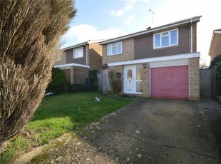 4 bedroom detached house for sale in Brompton Close, Luton, Bedfordshire, LU3