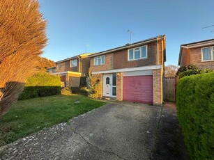 4 bedroom detached house for sale in Brompton Close, Luton, LU3