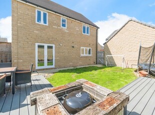4 bedroom detached house for sale in Brompton Drive, Bradford, BD10