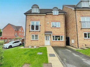 4 bedroom detached house for sale in Cameron Grove, Eccleshill, Bradford, BD2