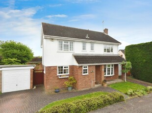 4 bedroom detached house for sale in Galleywood Road, Chelmsford, CM2