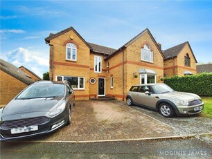 4 bedroom detached house for sale in Glenmount Way, Thornhill, Cardiff, CF14