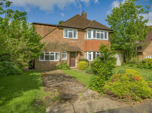 4 bedroom detached house for sale in Grasmere Close, Guildford, Surrey, GU1