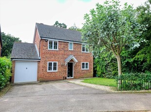 4 bedroom detached house for sale in Hampden Drive, Norwich, NR7