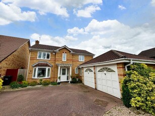 4 bedroom detached house for sale in Holcutt Close, Wootton Fields, Northampton NN4