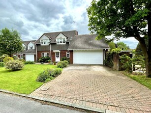 4 bedroom detached house for sale in Home Park, Mollington, Chester, CH1