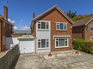 4 bedroom detached house for sale in Ilex Way, Goring-By-Sea, Worthing, BN12