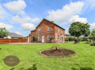 4 bedroom detached house for sale in Kimberley, Nottingham, NG16