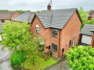 4 bedroom detached house for sale in Kingsbury Close, Appleton, Warrington, Cheshire, WA4