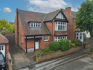 4 bedroom detached house for sale in North Road, West Bridgford, Nottingham, NG2