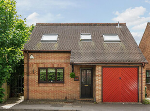 4 bedroom detached house for sale in Pitts Road, Headington, Oxford, OX3