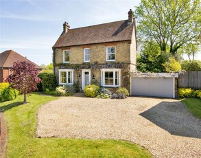 4 bedroom detached house for sale in Stickens Lane, East Malling, West Malling, Kent, ME19