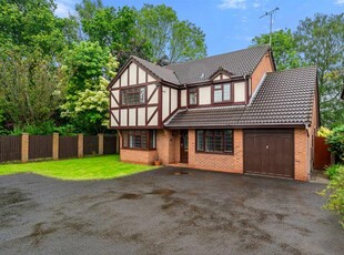 4 bedroom detached house for sale in Substantial Detached Family Home in a Quiet Corner of Callands, WA5