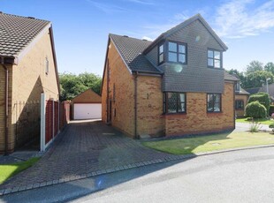 4 bedroom detached house for sale in The Close, Willerby, HU10