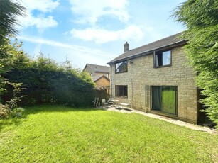 4 bedroom detached house for sale in Tithe House Way, Bradley, Huddersfield, HD2