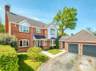 4 bedroom detached house for sale in Whitehouse Place, Rednal, Birmingham, B45 9GB, B45