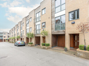 4 bedroom end of terrace house for sale in Chapter Walk, Redland, Bristol, BS6 6WA, BS6