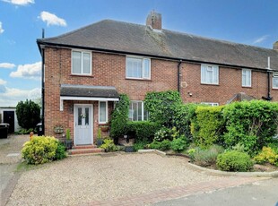4 bedroom end of terrace house for sale in Langton Avenue, Chelmsford, CM1