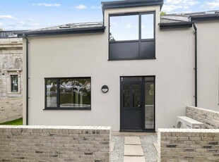 4 bedroom end of terrace house for sale in Raglan Gatehouse, Devonport, Plymouth, PL1
