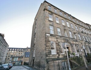 4 bedroom flat for rent in Gayfield Square, Broughton, Edinburgh, EH1