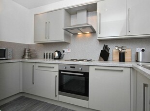4 bedroom flat for rent in South Clerk Street, Newington, Edinburgh, EH8