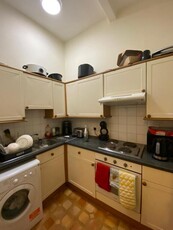 4 bedroom flat for rent in Tay Street, Polwarth, Edinburgh, EH11